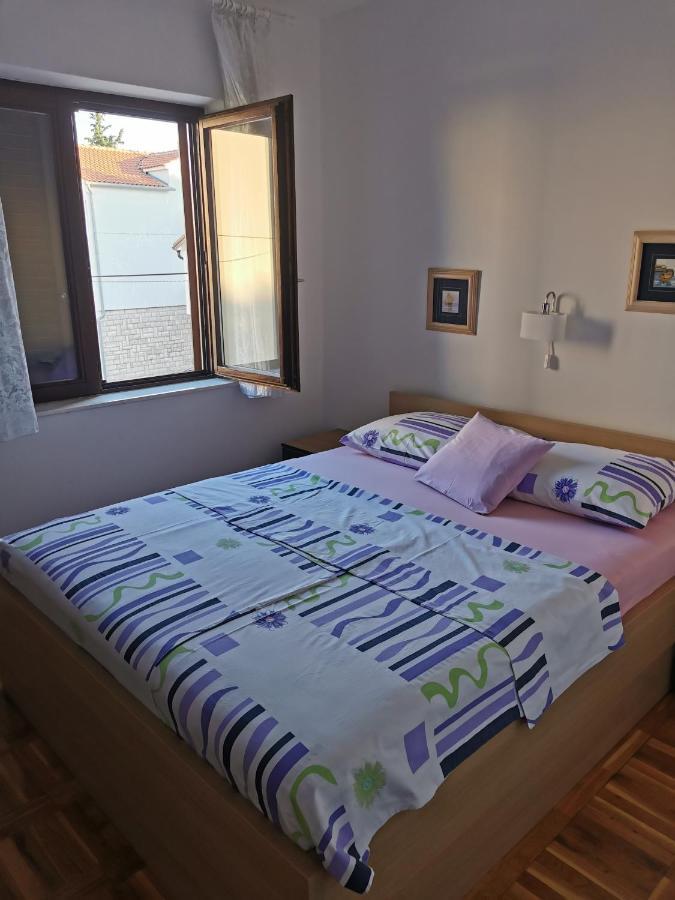 Near By Everything Vodice Esterno foto