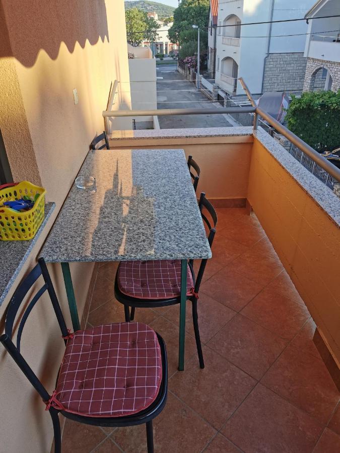 Near By Everything Vodice Esterno foto