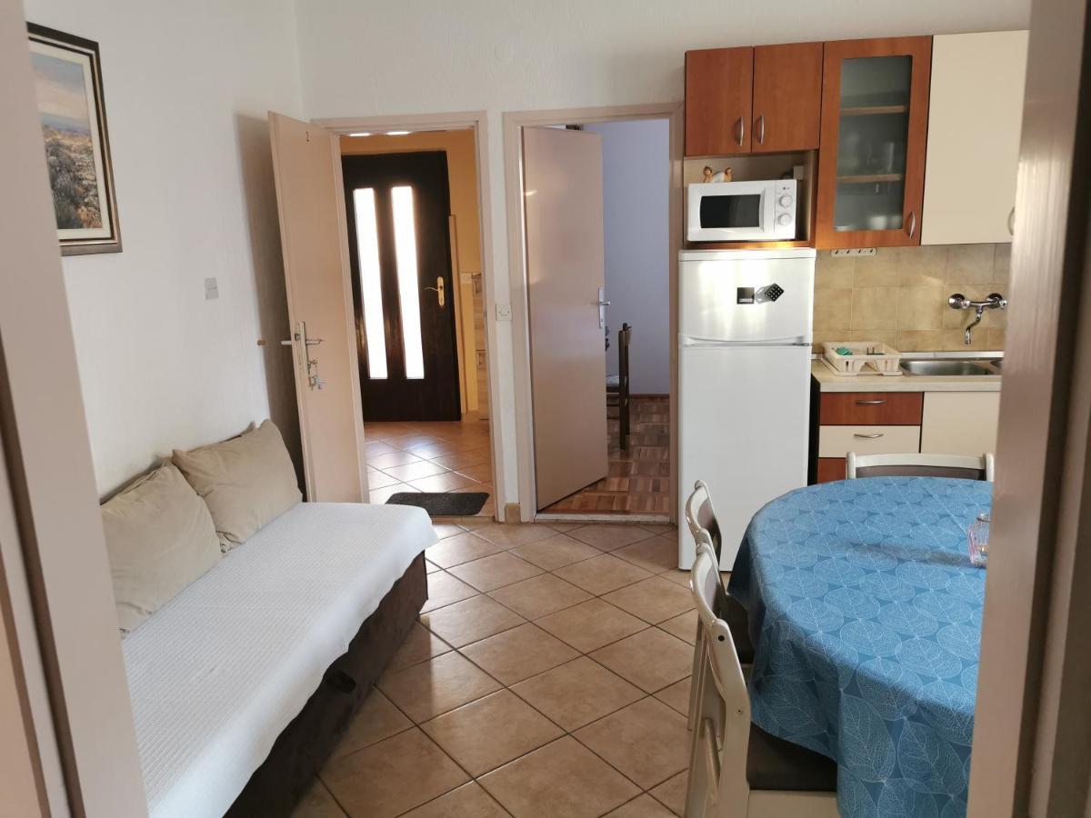 Near By Everything Vodice Esterno foto
