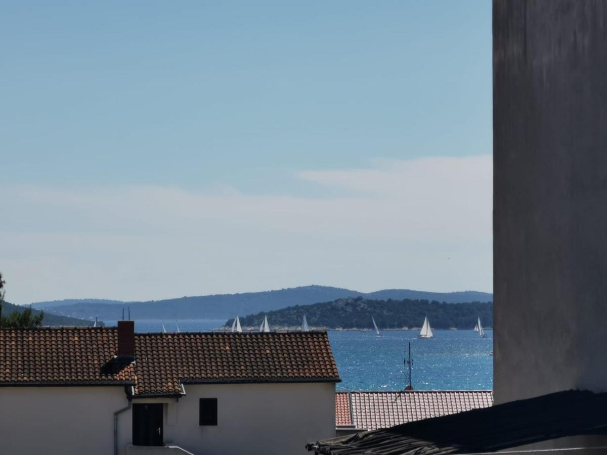 Near By Everything Vodice Esterno foto