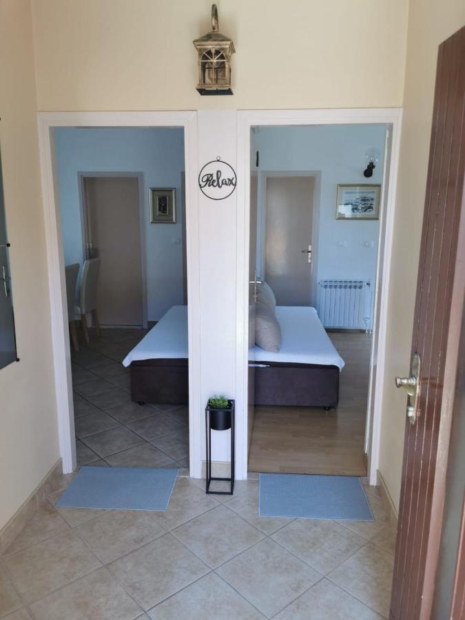 Near By Everything Vodice Esterno foto
