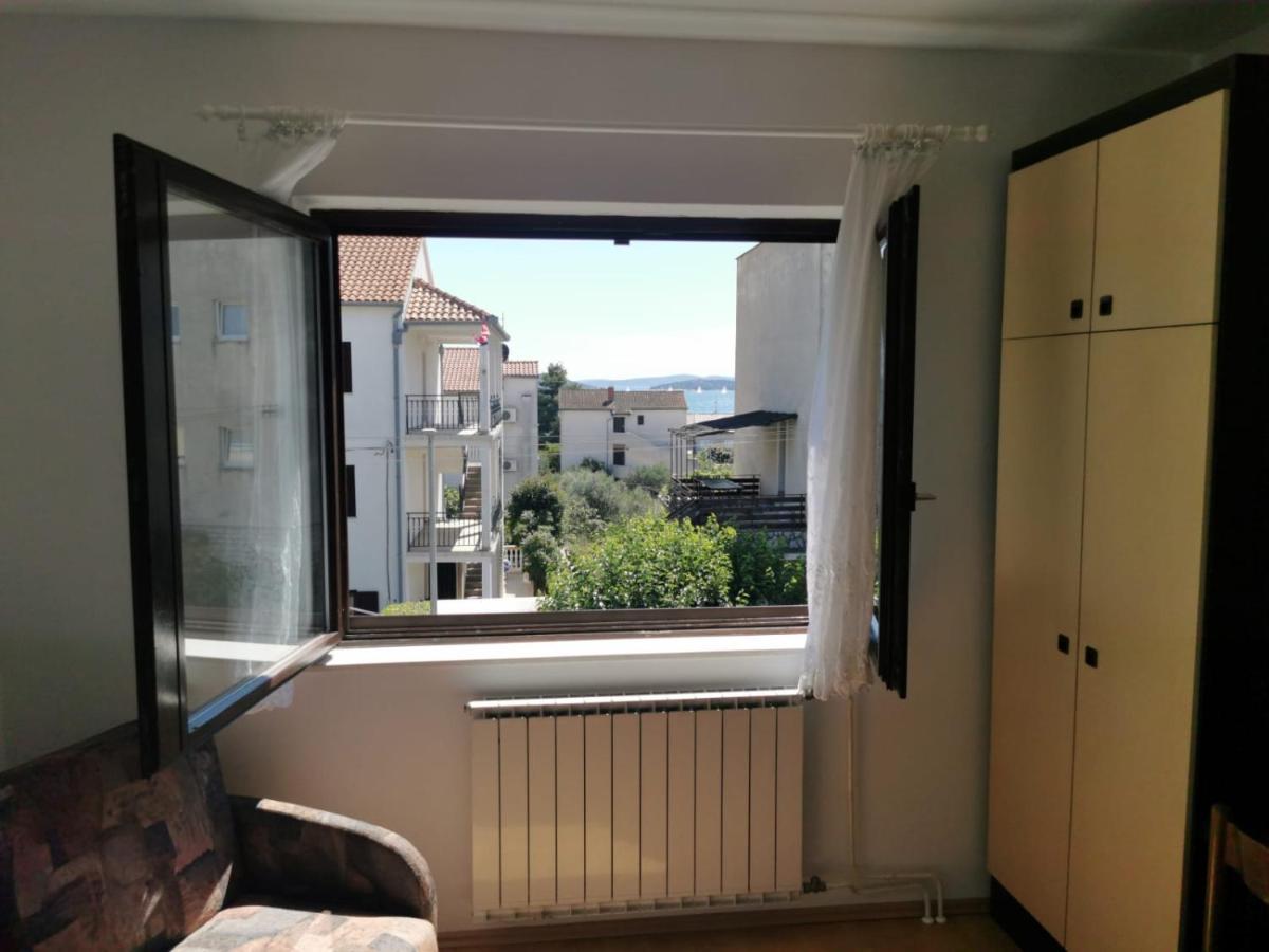 Near By Everything Vodice Esterno foto